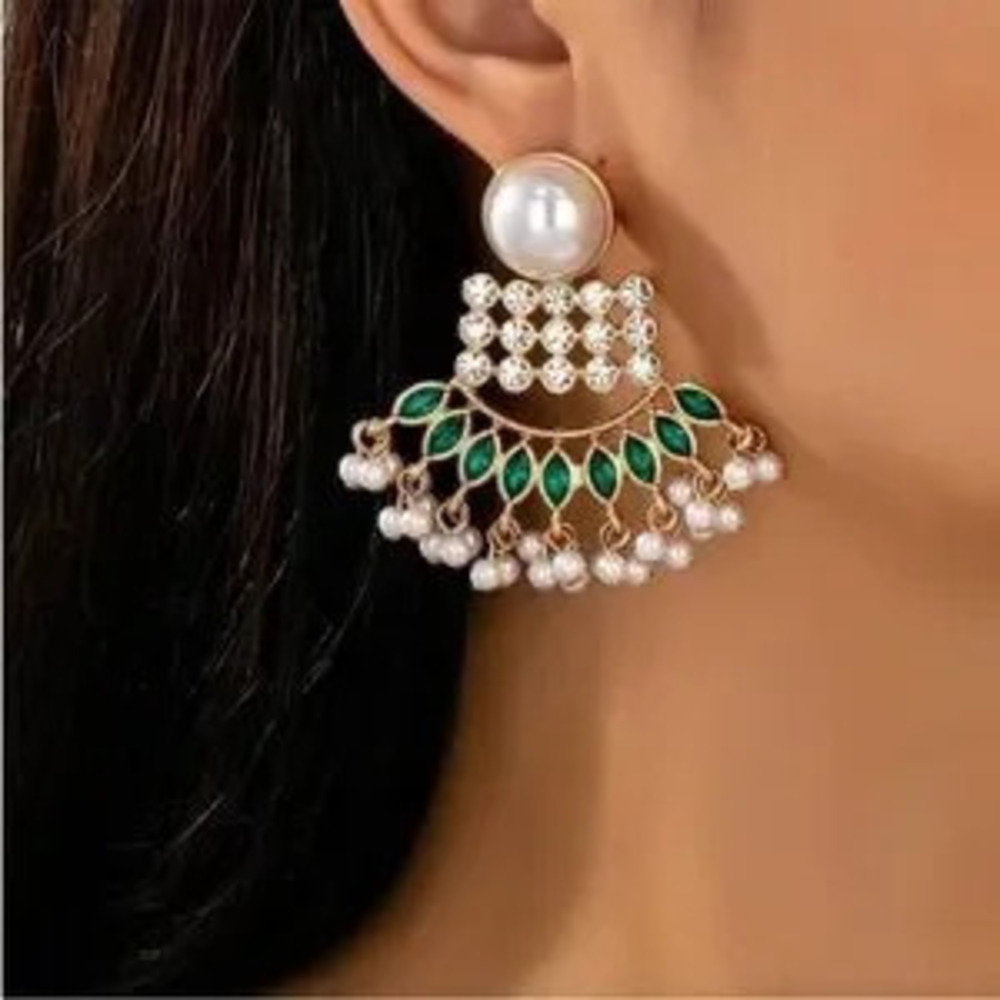Veridian Pearl & Gold Luxe Tassels Earrings